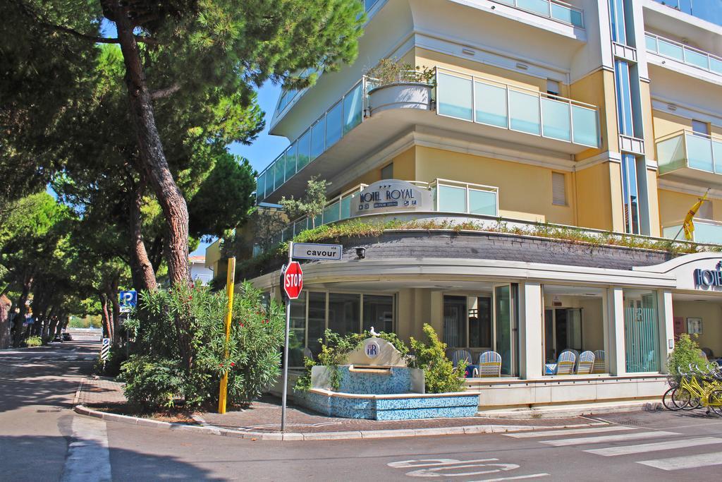 Hotel Royal Misano Adriatico Exterior photo